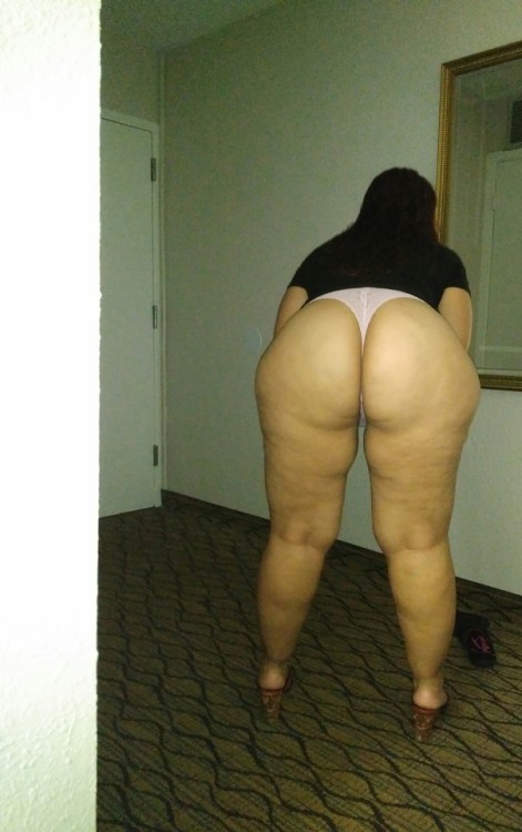 Porn Pics mythicksexylatinwife:  Ass look so good these