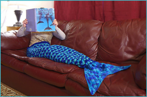 stitcherywitchery: A crocheted Mermaid Tail Afghan.  Free pattern by Nadia Fuad.