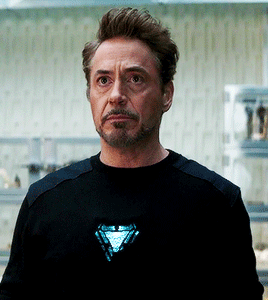 anthonyed:random gifs of tony stark: 48/??