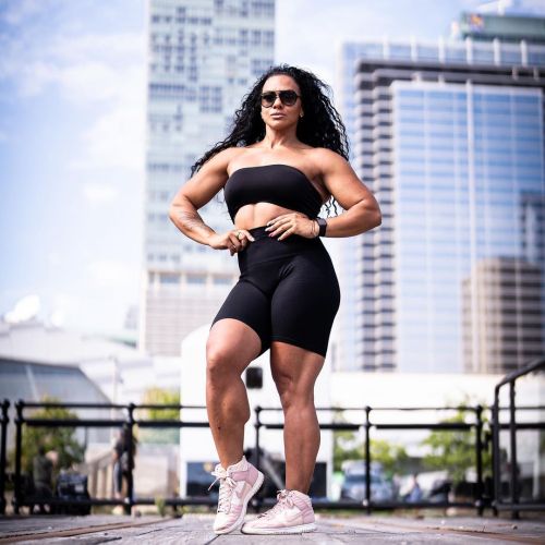 Alicia Bell - IFBB Pro