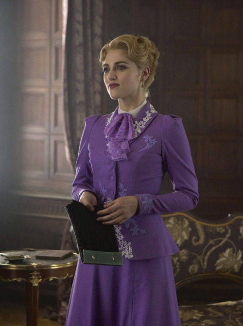 Katie McGrath as Lucy Westenra in Dracula (TV Series, 2013). [x]