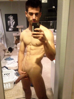 guyswithiphones-nude:  Guys with iPhones