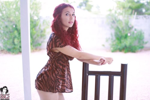 girls-tats-n-stuff:  Jupiter - Cabellos de Fuego