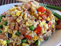 in-my-mouth:  Spam Fried Rice