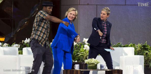 diordeathstare:  56blogscrazy:  “Now watch me beg, beg for all the black votes"    crying