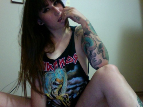 palemania:  http://palemania.tumblr.com/submit 