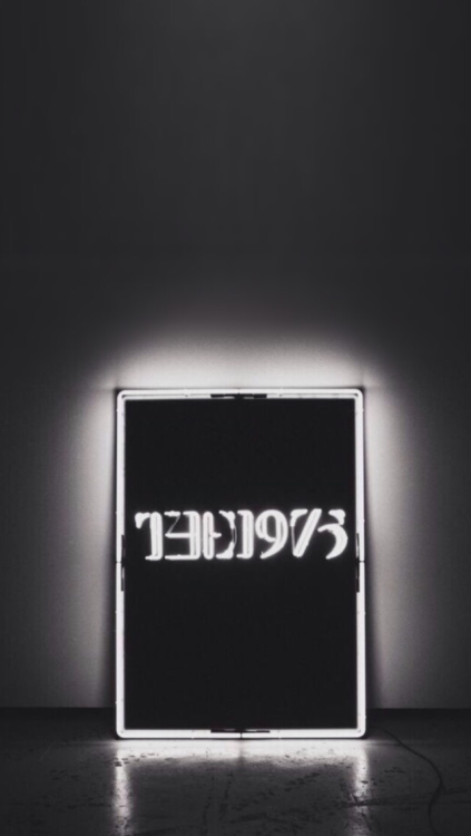 {The 1975}wallpaper/ lock screenslike/reblog if you use