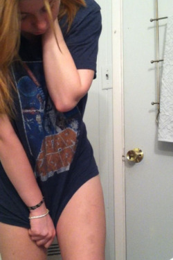 yung69luv:  ralphisthedaddy: Such a cute little Star Wars Princess.   Yum 