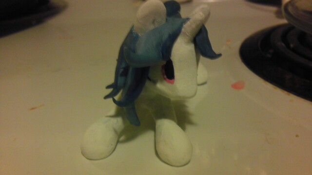 ruby-sunrise:  Crummy pictures of the music ponies~ Taking these was really rushed