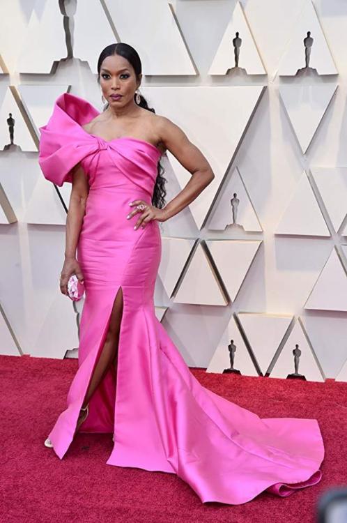 Oscars 2019 - Angela Bassett in Reem Acra