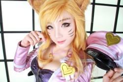 cosplayeverywhere:  League of Legends (リーグ・オブ・レジェンド) ~ Ahri (アリ) 