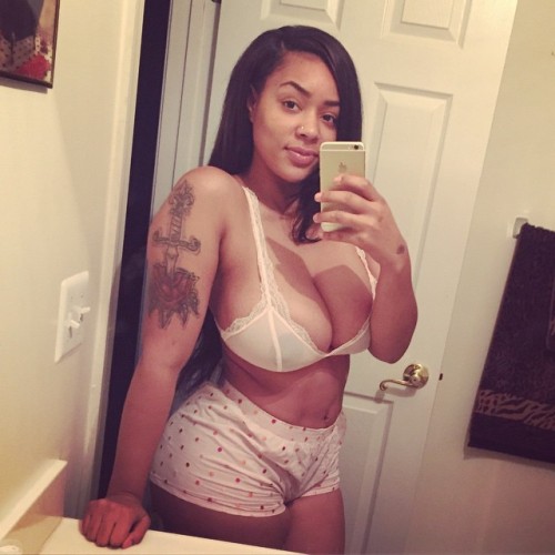 Sex allthingsbootiful:  Aundreana Rene  pictures