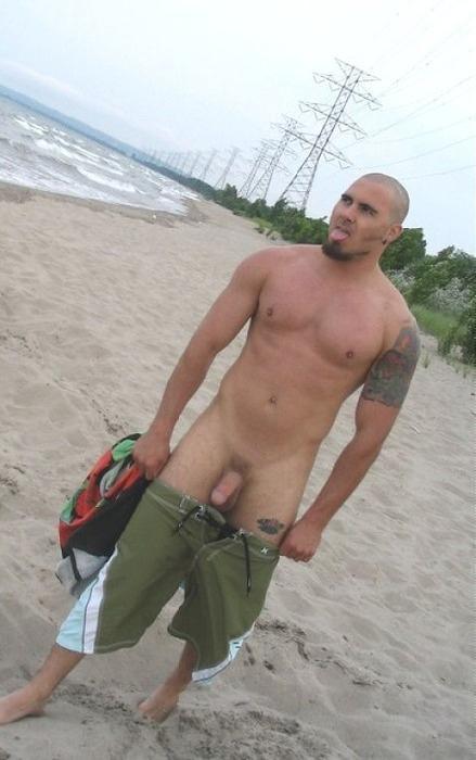 hotmenoutdoors:  Check out our other blogs http://tattedmen.tumblr.com/ Tatted Nude