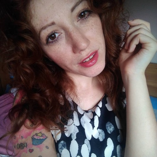 Red lips #lips #red #redlips #redstyle #redheadstyle #redhead #curlyhair #hair #redhair #suicidegirl