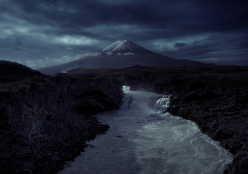 earth-land:  Mount Fuji - Japan   Rising 3776 meters above sea level, Mount Fuji is Japan’s tallest mountain and most iconic landmark. Images of the nearly perfect, solitary volcano have appeared in paintings, wood block prints and other artworks for