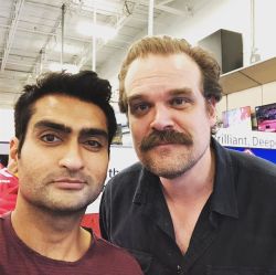 davidharboursource:kumailn: Ran into this dude at a Best Buy. He was buying stacks and stacks of Stranger Things blu rays while saying “Hey this show is pretty good. Have you heard of it?” It was embarrassing.