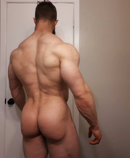 ontheddownlow:beefdessert:Rear entry. wow 