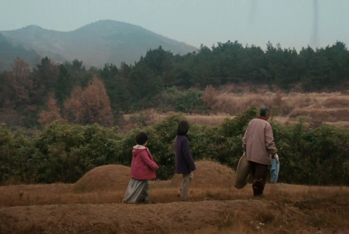 gugumbathraw:Treeless Mountain | 나무없는 산 (2008) dir. So Yong Kim