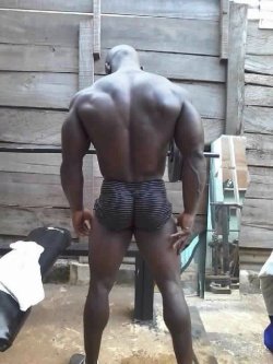 zachmuscle:  #ZachmuscleDigsBlackMuscle 
