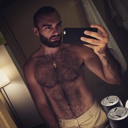 yummy1947:  hairyhotlove:    What a handsome