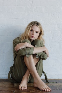 portraitsalone:Gabriella Wilde