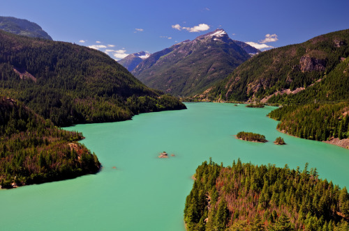 unwrittennature: Glacial Runoff Waters of Diablo Lake (by Fort Photo)