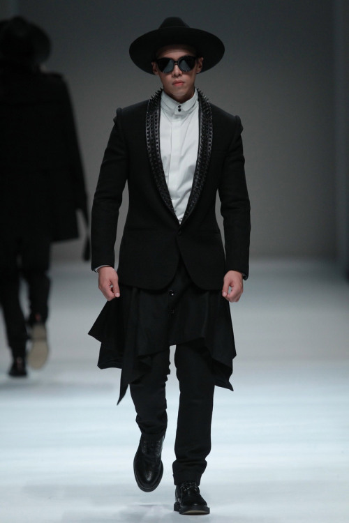 trillaparade:  Jonny Fu SS15.