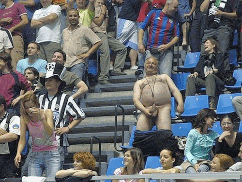 bigbarbariansuit: My favorite, Daddy has a big thick cock and huge bull balls…I want him..