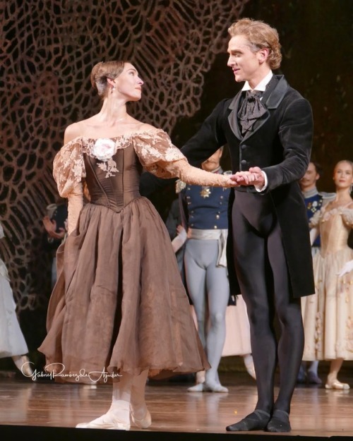 strechanadi: Olga Smirnova, David HallbergOneginphoto: Gabriel Ramirez