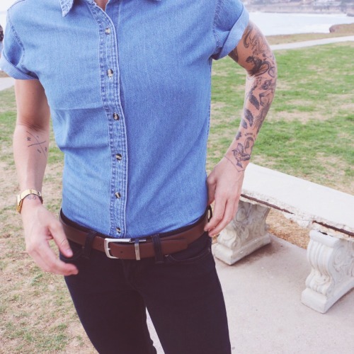 androfox:  Androgynous Fox Denim Button Up