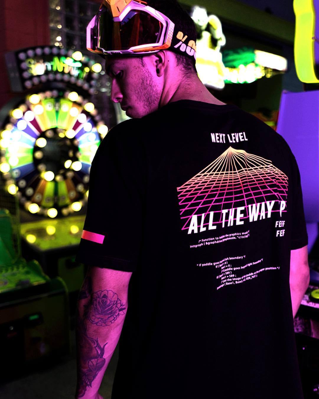 undergold t shirt
