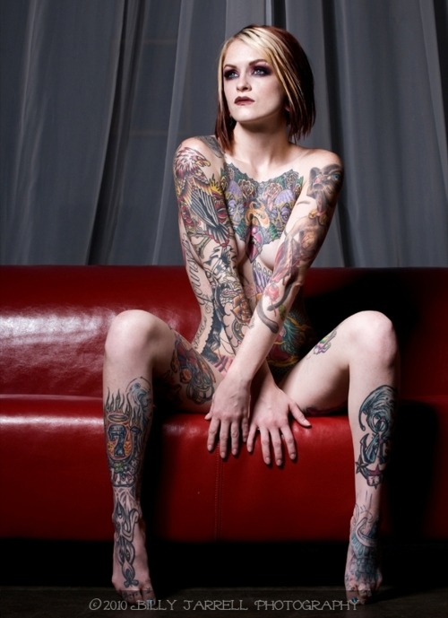 hothumanity:  All those tats and that confident lipstick. Hot stuff 