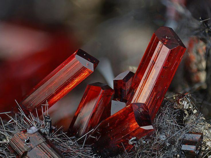 ifuckingloveminerals:  le-coeur-dor:  ifuckingloveminerals:  TONIGHT SHIT’S ABOUT