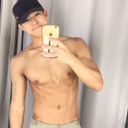 blogjongjong:  hungrgayboy:  흐어어 존나 조앙ㅎ  개조아 