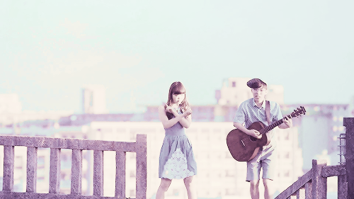 mochiwon:  Akmu’s Give Love + Space ♡ 