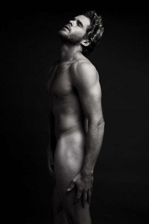 homopicshomoart:  Jake JENSEN   modelo David WAGNER   fotógrafo http://www.imageamplified.com/david-wagner/ 