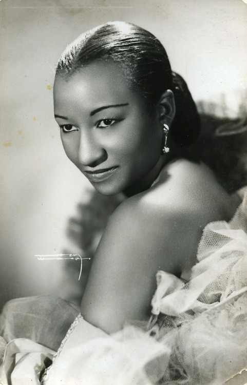 peopleofthediaspora:  La Reina de Salsa Celia Cruz.  Acuzar!