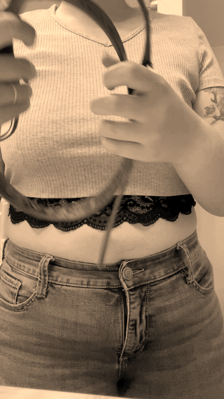 feelsnthoughts:Wore a belt so I had to make this content, right? 👀✨