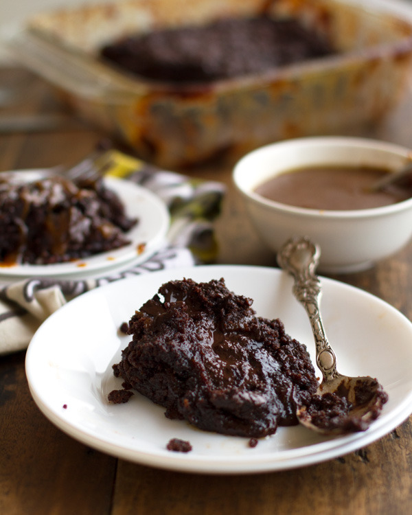 sweetoothgirl:    GOOEY CHOCOLATE CARAMEL CAKE 