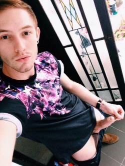ladzone:  1, 2, 3 FORESKIN !!!!