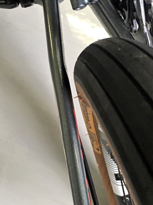 wdlabo: @92aki WTB RoadPlus Horizon 650b×47c FOCUS MARES AXには余裕で入ります。リム幅30mm(外外)でタイヤ幅実測45mm。 クリアランス余