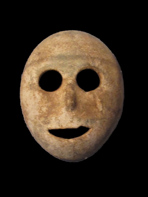 dwellerinthelibrary:The oldest known mask, dating to the Neolithic, 9000 years old. At the Bible and