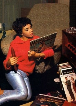 vinylespassion:  Shirley Bassey