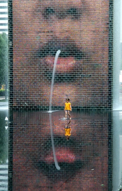 Porn photo xauji:  jewist:  This is Crown Fountain in