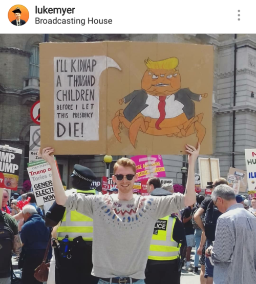 crofting-through-tombs:this is the best trump protest sign i’ve ever seen ngl