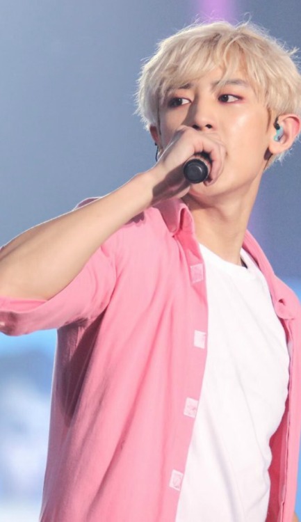 Sex kpop-locks:  chanyeol - blonde hair (simple)like/reblog pictures