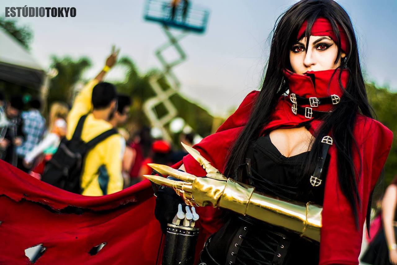 cosplayandanimes:  Vincent Valentine - FINAL FANTASY VIIsource