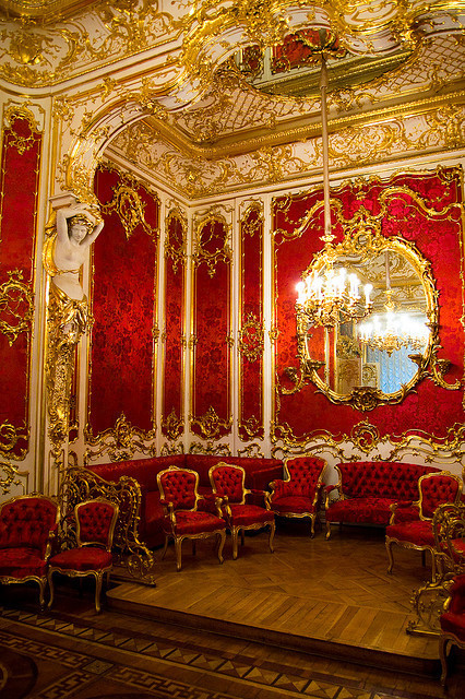 richest-man-in-the-graveyard:  Winter Palace (Hermitage), Saint-Petersburg, Russia 