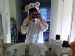 waetonywae:  weaboolicious:  I should clean my mirror   Reblogged cuz Kigurumi. I have a Flying Squirrel! 