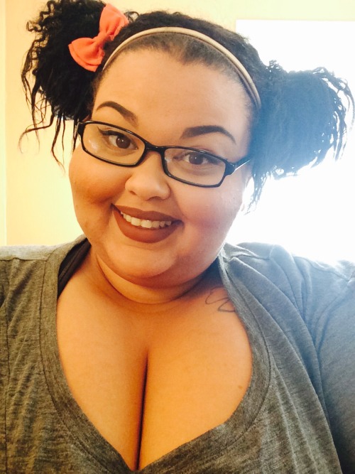 ssbbwbrianna:   Happy relaxation day. Also known as Sunday.